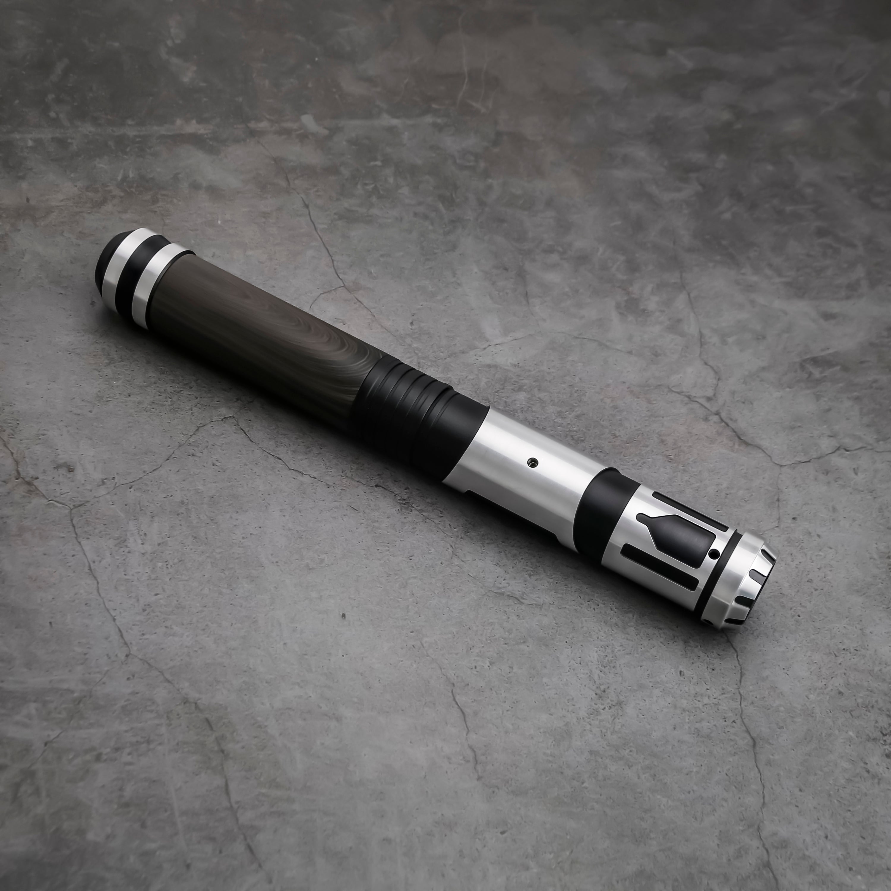 Beskar Echo saber