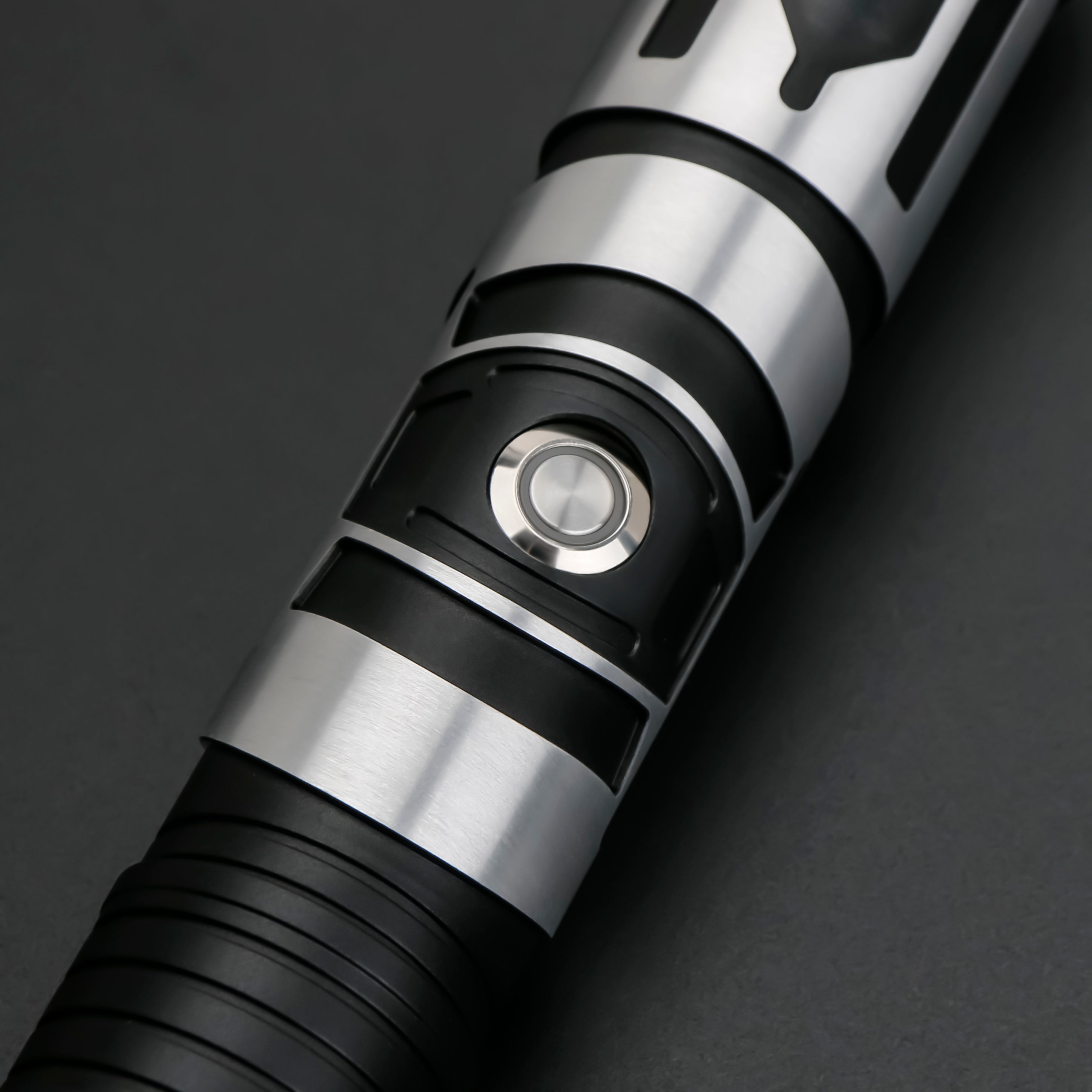 Beskar Echo saber