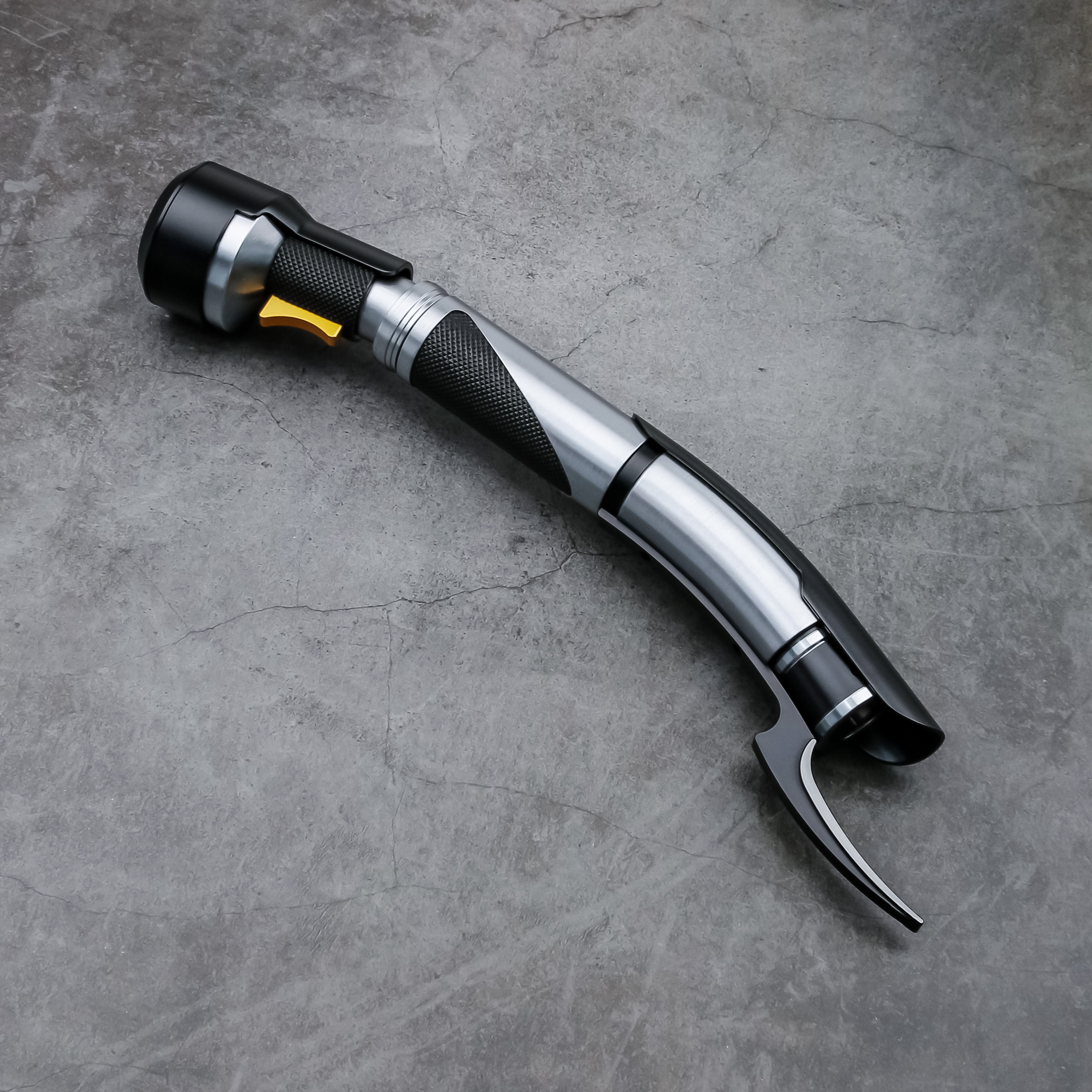 Count Dooku curved lightsaber hlit
