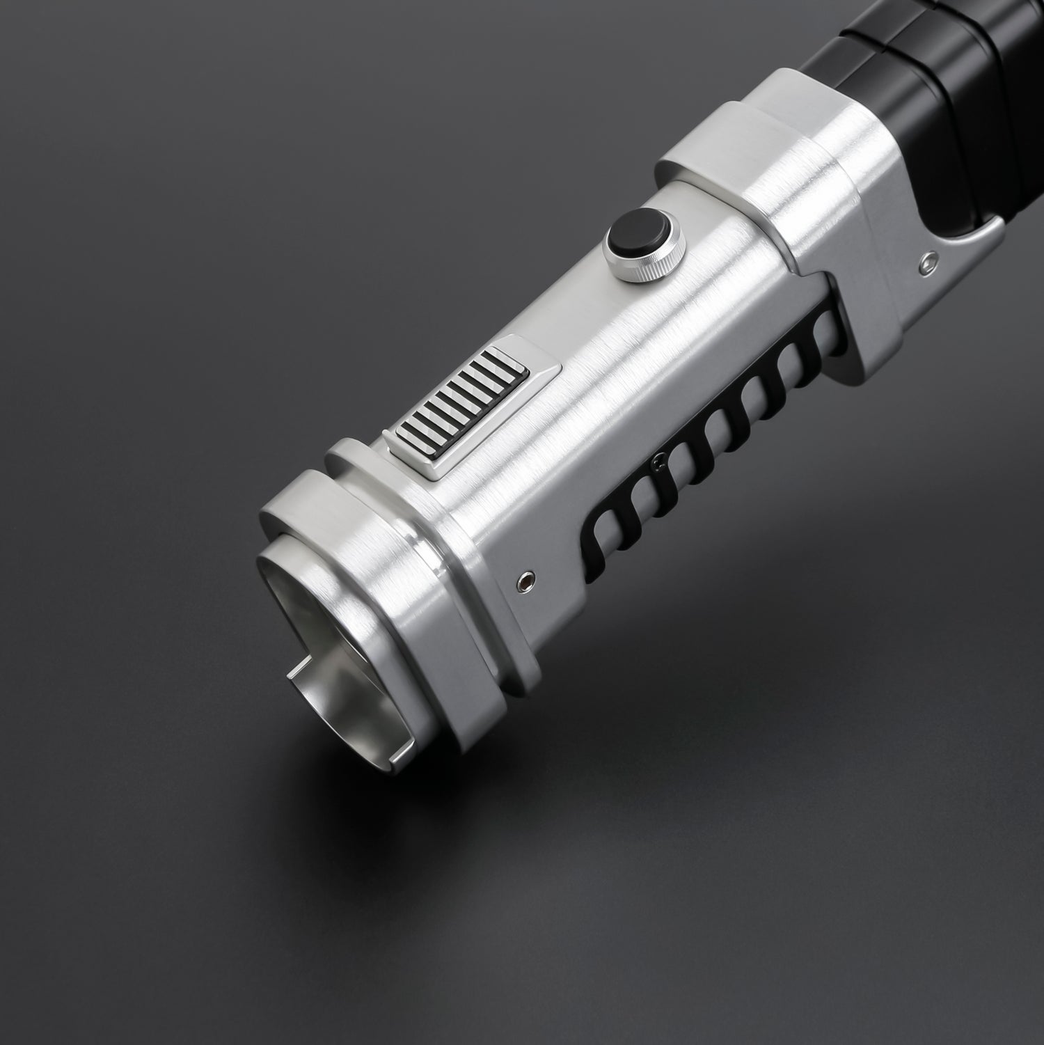 Fugitive Ventress saber details