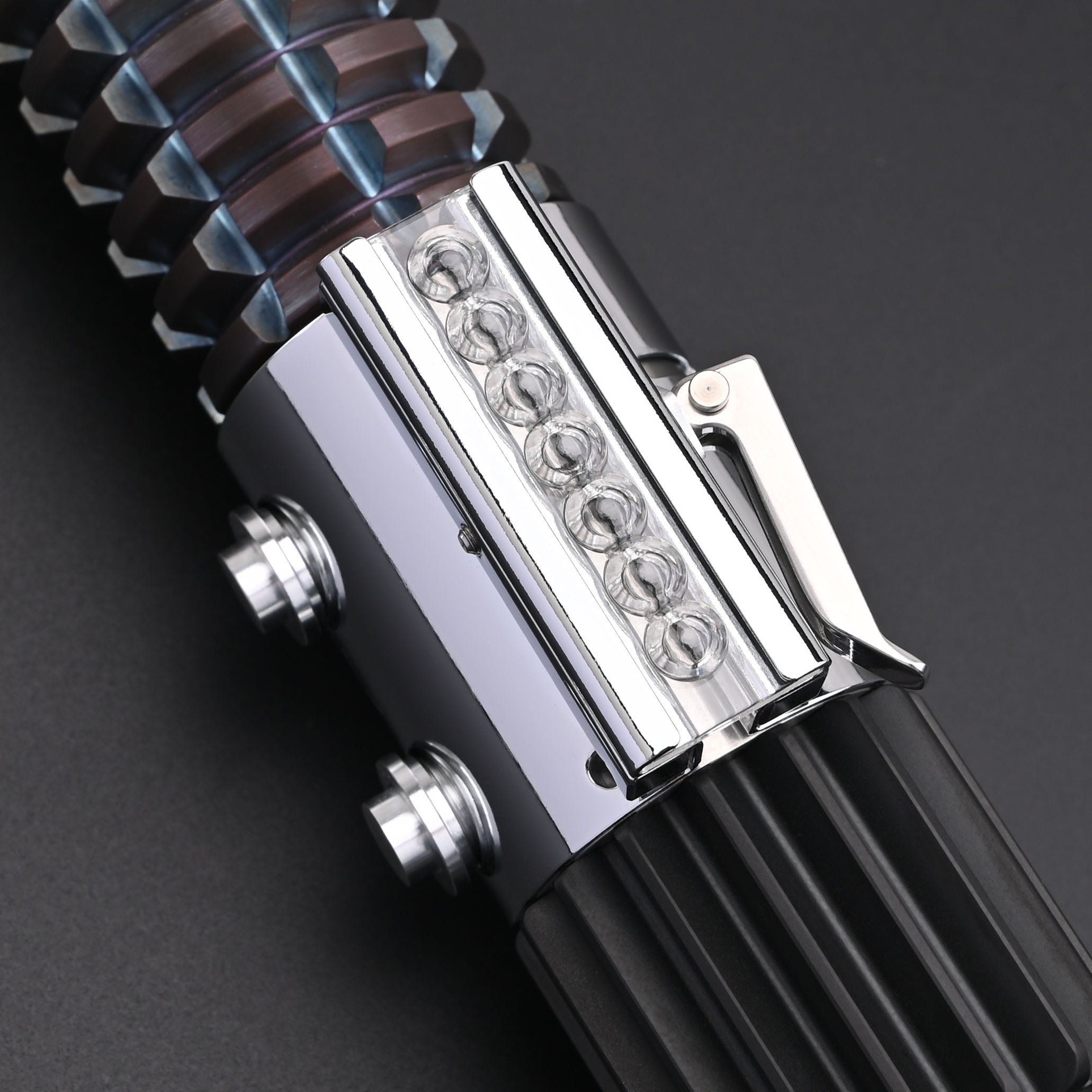 Obi EP4 lightsaber Hilt details