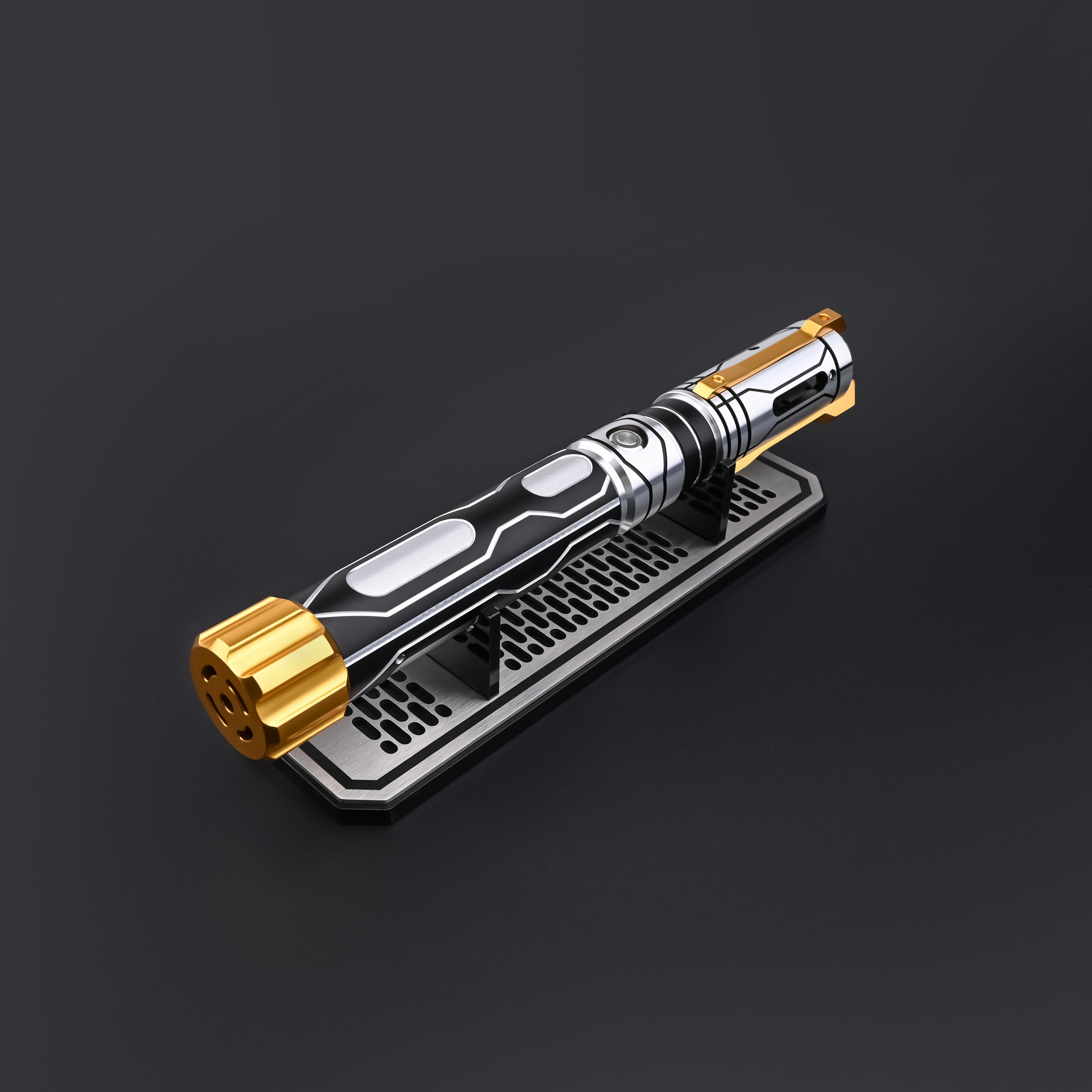 Skyrim Saber Details