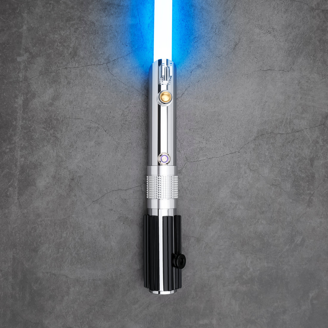 Anakin combt lightsaber